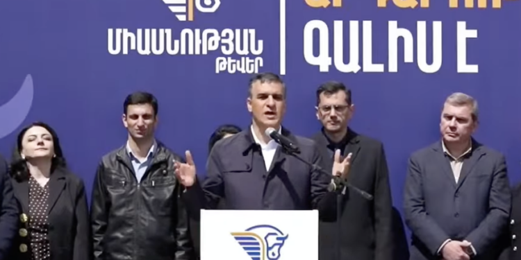 Գնացել կորել են, հարստացել, հետո եկել ասում են՝ ձեր ձայնը տվեք մեզ. Թաթոյան