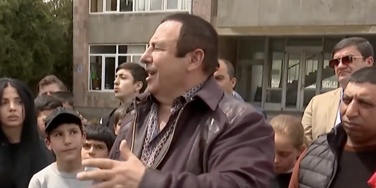 Միակ մարդն եմ, որ հեռախոս չունեմ, ով զանգի, չես կարա մերժես. Ծառուկյան