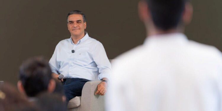 Երիտասարդը կկարողանա իր երկրում իր ապագան կառուցել․ Թաթոյան