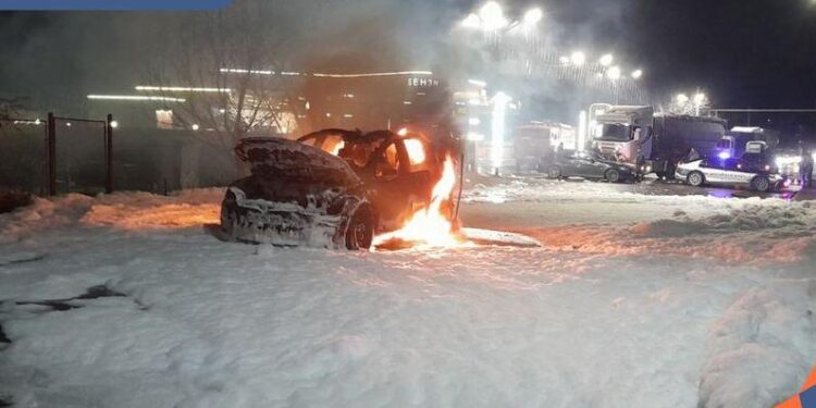 Այրվել է «Tesla» մակնիշի ավտոմեքենա