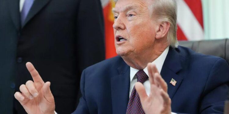 Թրամփը սպառնացել է Ուկրաինան թողնել առանց զենքի