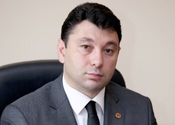 Օրը ցերեկով Արցախի ինքնորոշման պայքարն անվանեց «սեպարատիզմ». Էդուարդ Շարմազանով