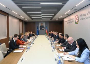 Բայրամովը և Կալլասը մտքեր են փոխանակել տարածաշրջանային անվտանգության հարցերի շուրջ