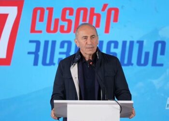 Մի հատ լավ ապտակել սրիկային. հիստերիկ, լաչառ, կազինոյի կլիենտ կընտրեի՞ք. Քոչարյան