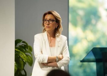«Ծնգլահանված», միլիոններով պարգևավճարներ ստացած պաշտոնյանյան գերիների վերադարձից չի ուզում խոսել