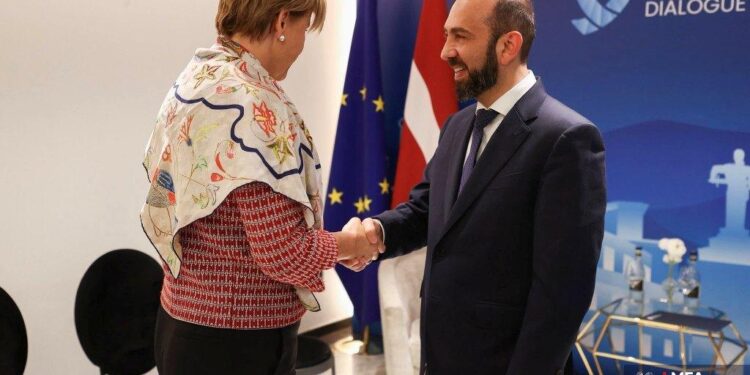 Երևանը խորացնում է կապերը ԵՄ-ի հետ․ Միրզոյան–Բրաժե հանդիպում