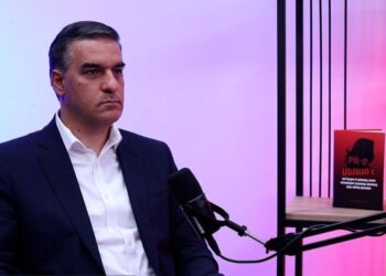Դու ի՞նչ տղամարդկություն ունես ընդհանրապես, նամուս, թասիբ կա՞, տղամարդկությունը ճղճղալով չի. Թաթոյան