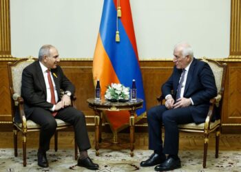Փաշինյանը թողնում է կառավարությունը՝ անցնելով քարոզարշավի