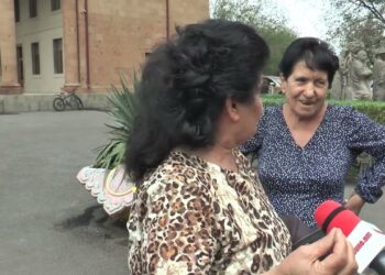 Թուրք Նիկոլը մեզ պետք չի․ թեժ վեճ՝ Էջմիածինում