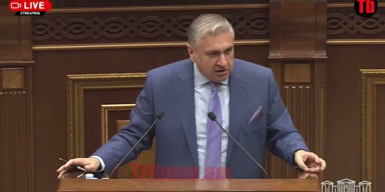 Վարկս առաջին անգամ մոռացել եմ վճարել, երբ նախարար դարձա. Արթուր Խաչատրյան