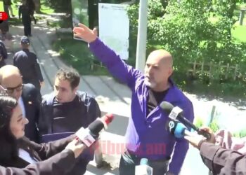 Լարված իրավիճակ․ ու՞ր են տանում ոստիկանները Արմեն Աշոտյանին