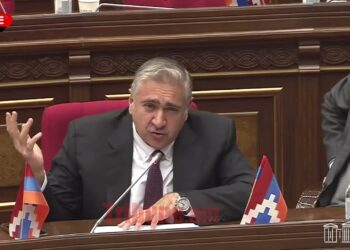 Կասկած ունեմ, որ մենակ համատիրությունները չեն գաղտնալսում մեզ. Արթուր Խաչատրյան