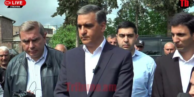 Որտե՞ղ եք տեսել երկրի ղեկավար, որ սպառնա, շանտաժ անի. Թաթոյան