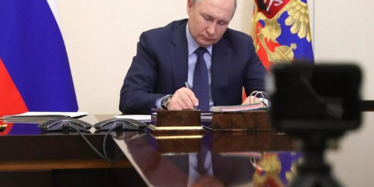 Պուտինը հրադադար է հայտարարել մայիսի 8-ին և 9-ին
