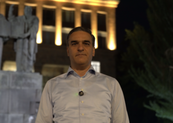 Պեռաշկի ուտող իդիոտներ, որ իրար պարգեվավճար են բաժանում, թե՞ անվճար կրթություն համալսարանում երիտասարդների համար. Արման Թաթոյան