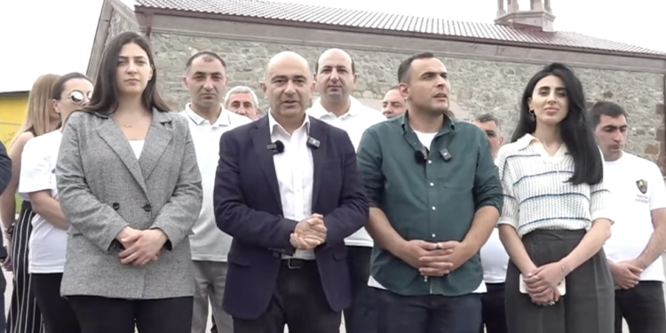 Նիկոլի ասելով հո՞ չի, հին զինանշանը լավն էր, անընդունելի է փոփոխությունը…