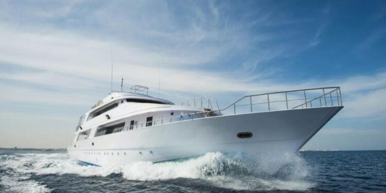 Ուկրաինայի պաշտպանության նախարարի կինը 26 միլիոն եվրոյով սուպերզբոսանավ է գնել