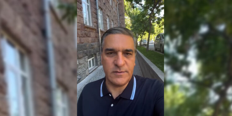 Մեր զինվորականներն արժանի են այնպիսի ղեկավարության, որը նրանց չի նվաստացնում թշնամիներին հաճոյանալու համար․ Արման Թաթոյան