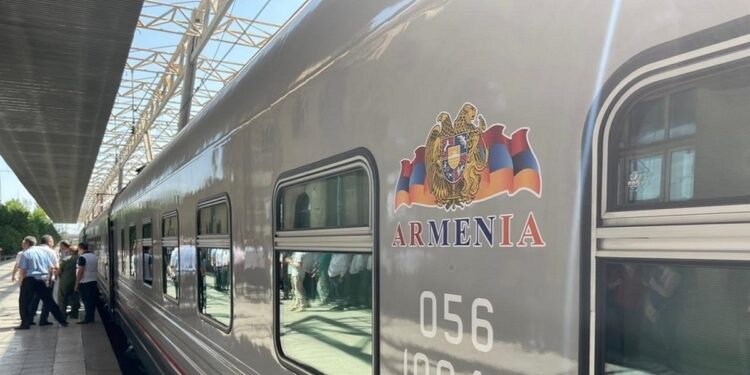 Հունիսի 14-ից կվերսկսվի Երևան-Թբիլիսի-Բաթումի միջազգային գնացքի երթևեկությունը