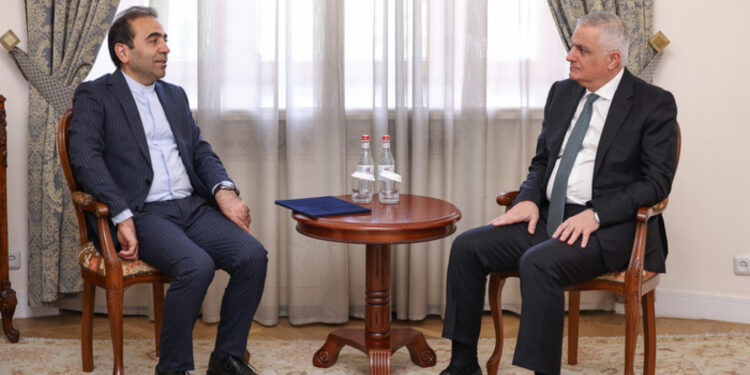 Փոխվարչապետ Մհեր Գրիգորյանն ընդունել է Իրանի դեսպան Խալիլ Շիրղոլամիին