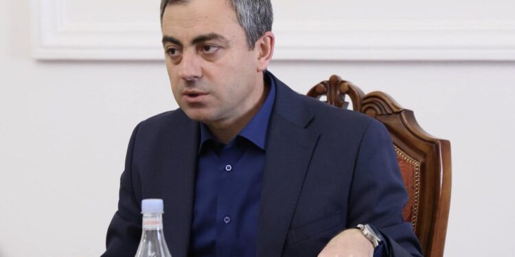 Խուզարկություններ են իրականացվում ՀՅԴ գրասենյակում և անդամների բնակարաններում. Իշխան Սաղաթելյան