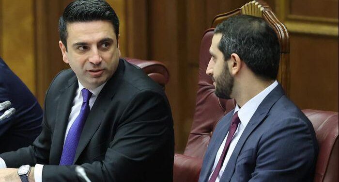 Ալեն Սիմոնյանը շնորհավորել է իրեն փոխարինող Ռուբեն Ռուբինյանին
