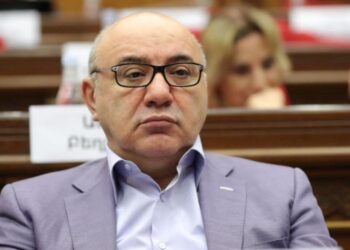 Շտապ վերադարձ Մոսկվա․ ինչո՞ւ է անհապաղ ընդհատվել Գուրգեն Արսենյանի «արձակուրդը»