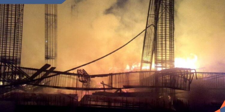 Խոշոր հրդեհ շինհրապարակում․ կրակի տարածումը կանխվել է