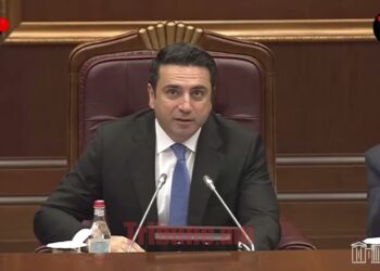 Մեզ ոչ մեկ ծաղիկ ու նվեր չի տալու ու չի շնորհավորելու. Ալեն Սիմոնյանը՝ Հայրերի օրվա մասին