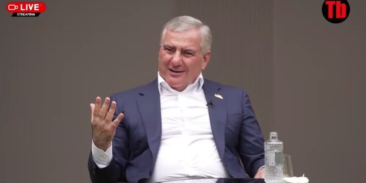 Մենք մեր ձևով ենք անելու, մտքի գիգանտներ կան, իրանց լսես՝ վաղը Փաշինյանը կթռնի Կանադա