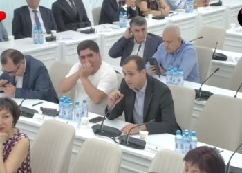 Ամբողջությամբ ձախողել եք Երևանի երթևեկության բեռնաթափումը, ոչինչ չեք արել. Ավինյանին