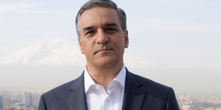 Լկտի պահվածքով պաշտոնյաներ մեր երկրում չպետք է լինեն․ Արման Թաթոյանը պատասխանել է Ալեն Սիմոնյանին