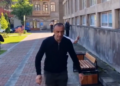 Ուղղորդում՝ 34/03 ընտրատեղամասում. սույն անձը հորդորում է հանել 3 քվեաթերթիկը