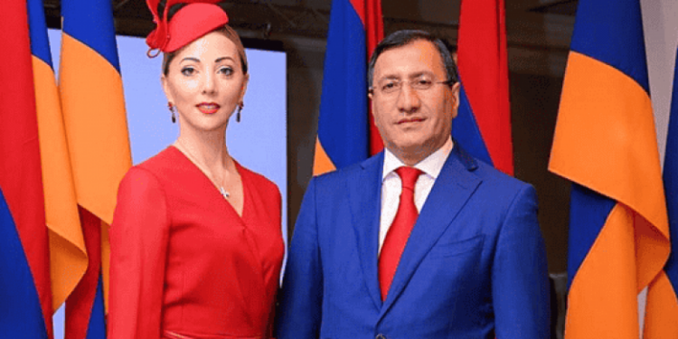 Ռոտենբերգը ոստիկանություն է դիմել՝ ամուսնու կողմից բռնության մասին հաղորդմամբ