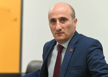 1.5 մլն դրամ աշխատավարձ, տունն ու հողամասն էլ՝ նվեր. «Հրապարակ»