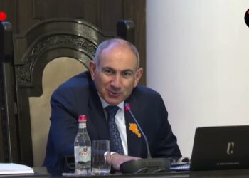 «Մարդիկ սկսել են շատ ծաղիկ նվիրել»․ Փաշինյանը կատակեց՝ փորձելով կոծկել արտահանման խնդիրները