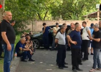 «Մուլտի սթոուն»-ի աշխատակիցների բողոքի ակցիան.ՀԻՄԱ