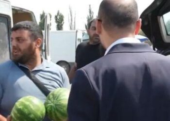 Իշխանական բլոգերը, որ սպառնացել էր «պրոբլեմ ստեղծել» ձմերուկ վաճառողի համար՝ կատարել է խոստումը․ անձը բերման է ենթարկվել