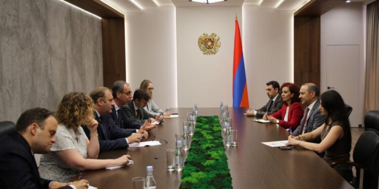 ՀՀ ԱԽ քարտուղարն ընդունել է Հայաստանում ԵՄ նոր գործընկերության առաքելության պատվիրակությանը