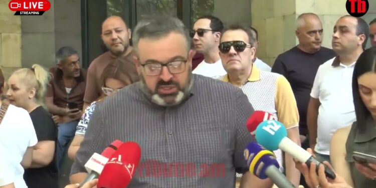 Մտածում են՝ իրենց էլ կունեզրկեն, Նիկոլն ա որոշում՝ ով նստի, երբ նստի, կարմիր գծերը հատել են
