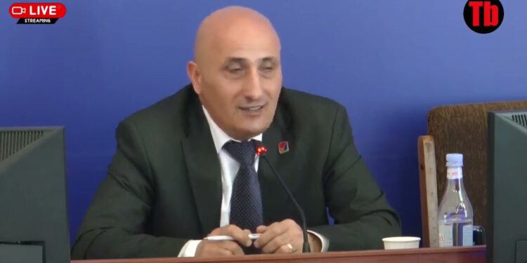 ՔՊ-ի նկարիչ էին ասում ձեզ, ինչպե՞ս եք արձագանքելու. լրագրողը՝ Հովակիմյանին