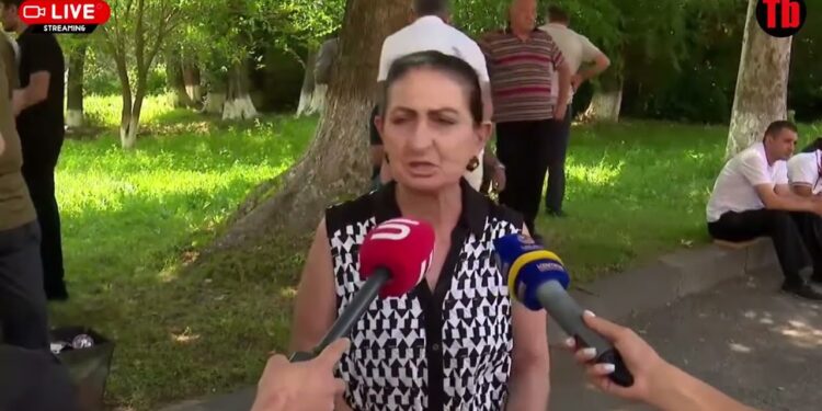 Անհնար ա սենց, բացեք մեր գործարանը, որ կարողանանք ապրել
