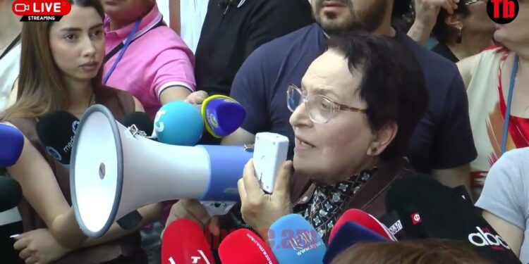 Ուրսուլա՛, shame on you, դու եկել ես ՀՀ՝ որպես չորրորդ սորտի երկիր. Լարիսա Ալավերդյան