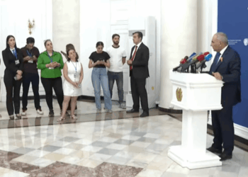 Հիմա էլ եք ասու՞մ, որ զինվորների դիերը նվեր են մայրերին․ լրագրողը՝ Փաշինյանին