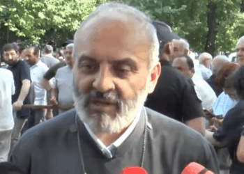 Խորհրդարանի շենքը գերեզմանատան վրա է, դրա համար էլ վատ մթնոլորտ է տիրում