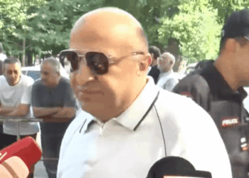 Ֆարխոյանը հիմնավորեց, որ իրեն որոշումները ուղարկում են, ինքը միայն ընթերցում է. Սարգսյան