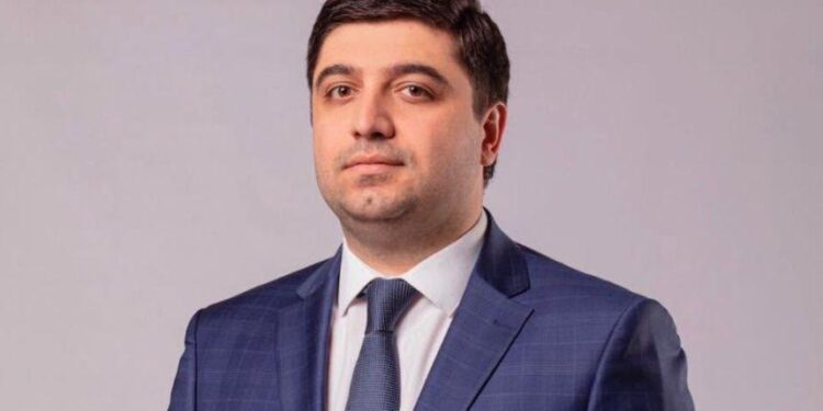 Վաղարշակ Հակոբյանը հրաժարվում է մանդատից, բայց շարունակում է մնալ ՔՊ անդամ