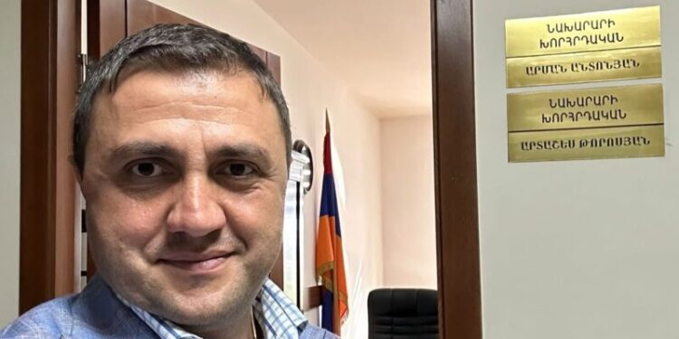 ԿԳՄՍ նախարարի խորհրդական Արման Անտոնյանը հայտնել է պաշտոնից հեռանալու մասին