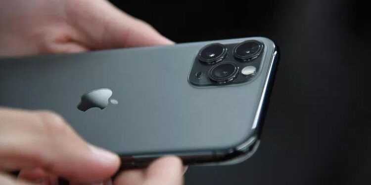 iPhone-ի սեփականատերերին զգուշացրել են լրտեսող ծրագրերի սպառնալիքի մասին