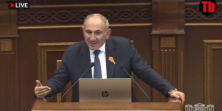 Ե՞րբ են ադրբեջանցիները մեր հողերը հետ տալու․ Դավթյանը՝ Փաշինյանին